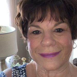 Meet your Posher, Deborah